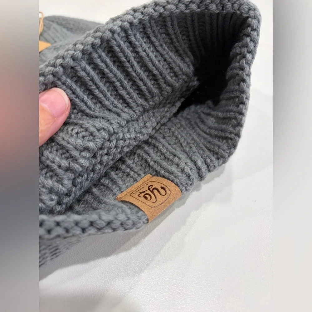 Yo Colorado Women's Drift Slouch Beanie Hat NWT Heather Grey Winter Ski Snow